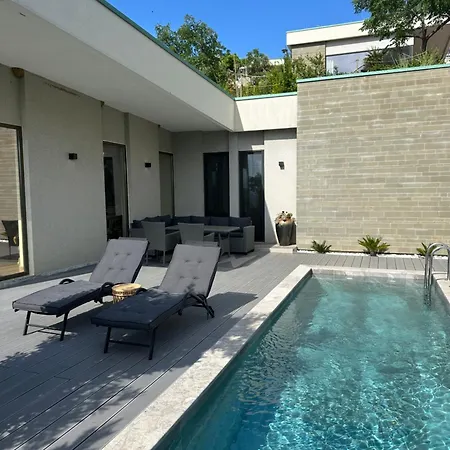 Serenity Villa With Private Pool - Cape Of Rodon 公寓 Shetaj