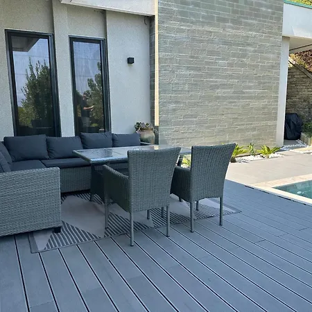 Serenity With Private Pool - Cape Of Rodon *